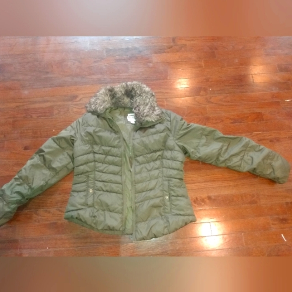 Mossimo puffer jacket